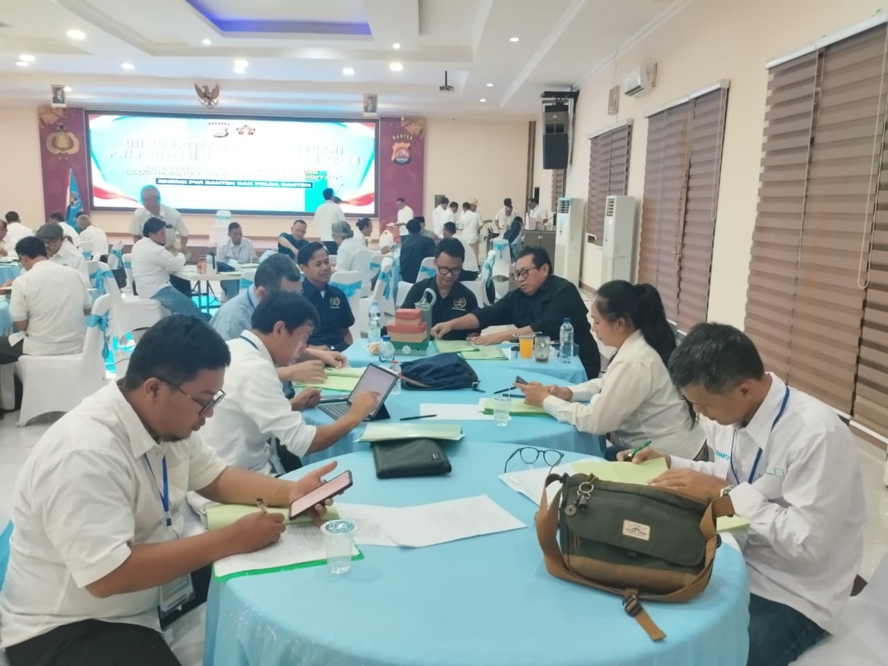 Hendra Wijaya Dampingi 5 Wartawan Kabupaten Tangerang Ikuti UKW PWI Banten