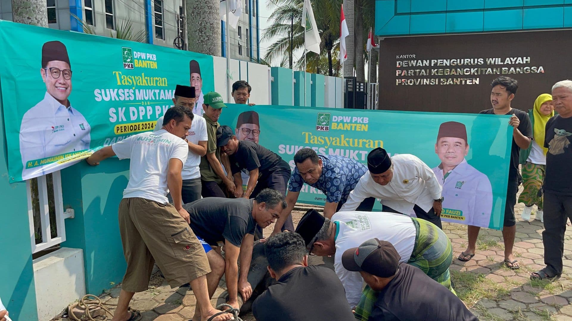 Muktamar PKB Bali Mendapat SK kemenkumham, DPW PKB Banten Syukuran Potong Sapi